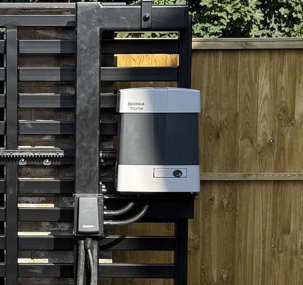 Gate automation - Sliding Gate Operators