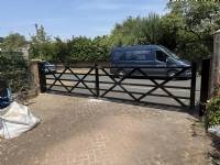 Five-bar 'wooden-style' steel gates - project portfolio 7